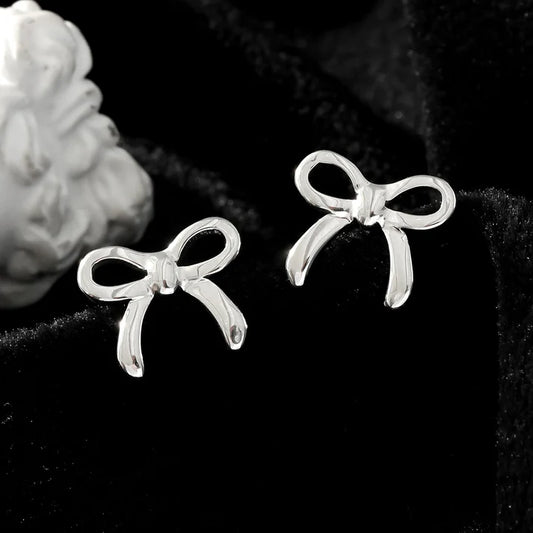 Bow White Gold Earrings