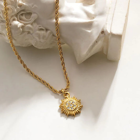 Isa Gold Necklace