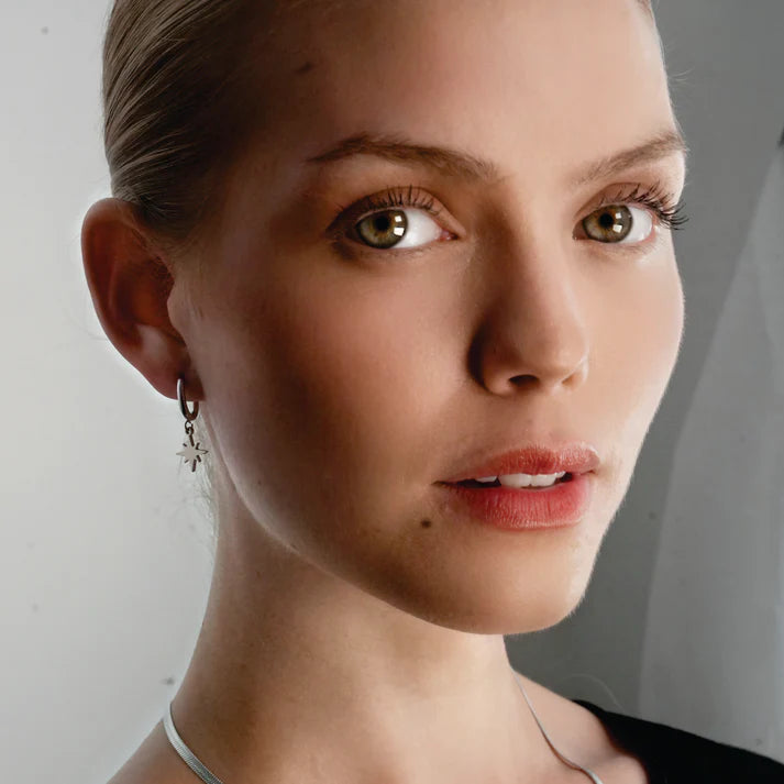 KAYLIN Star Huggy Earrings White Gold