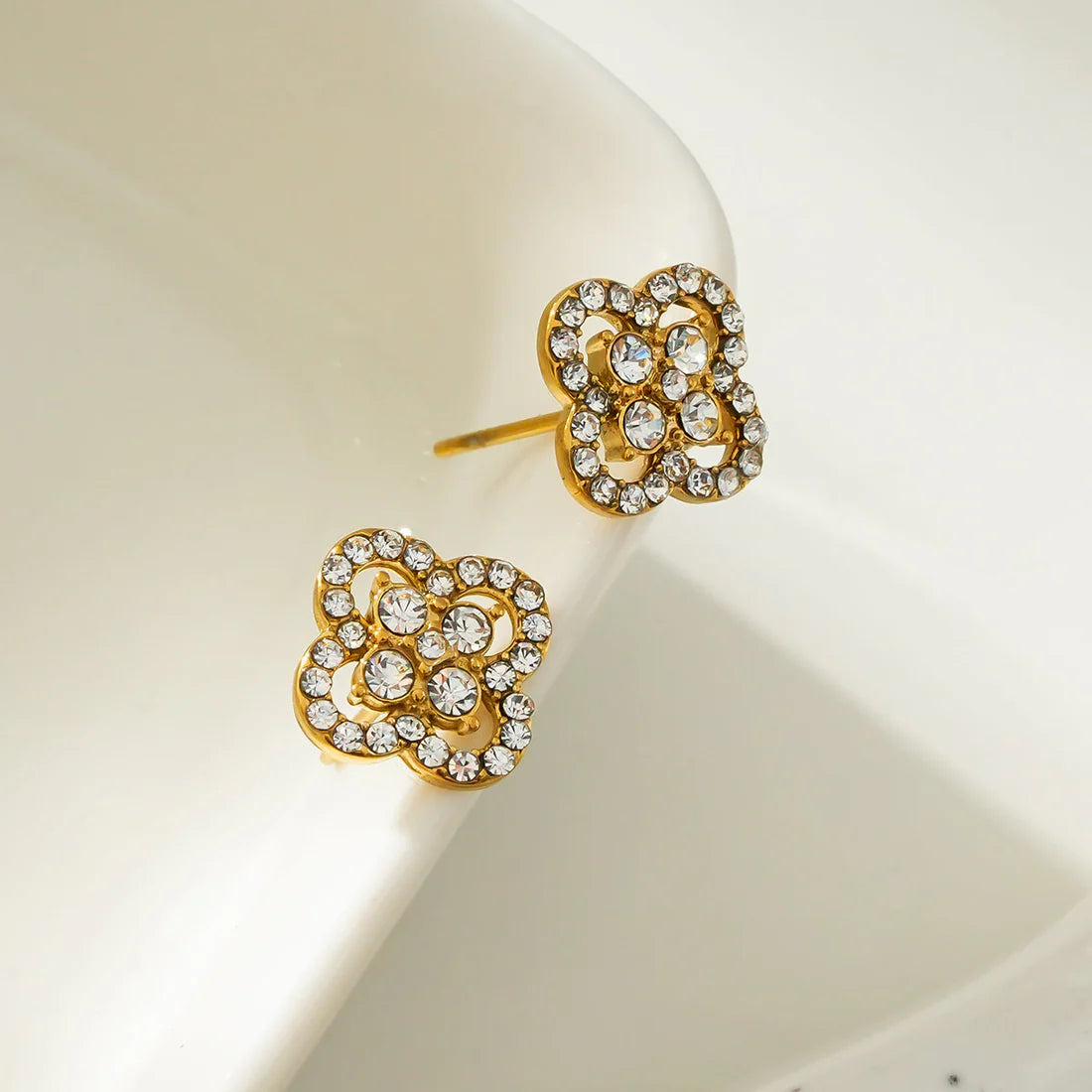 Sanibell clover earrings