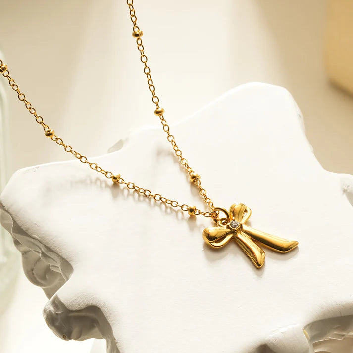 Taliana Bow Necklace Gold