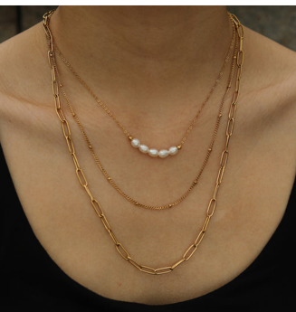 Marli Pearl triple stran necklace